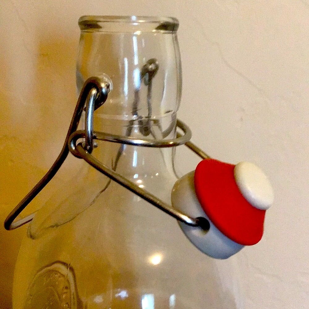 Swing-Top Italian Glass Decanter Ribbed Clear 40.5 oz Officina Bormioli Rocco - Picture 5 of 7